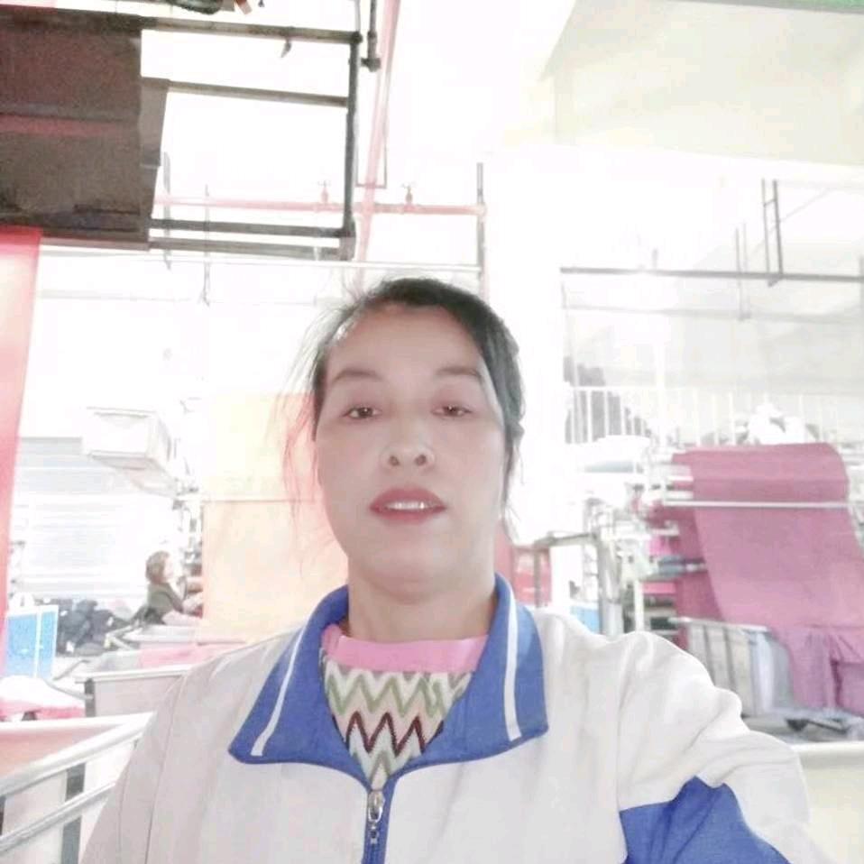 爱玩耍，爱唱歌。