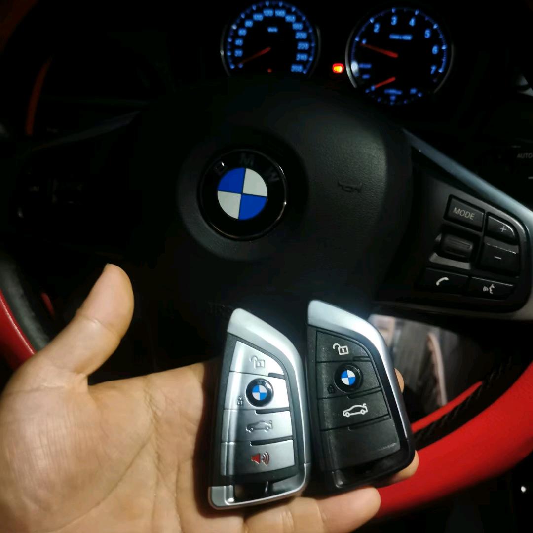 专业开锁，换锁，指纹锁汽车配钥匙，配遥控