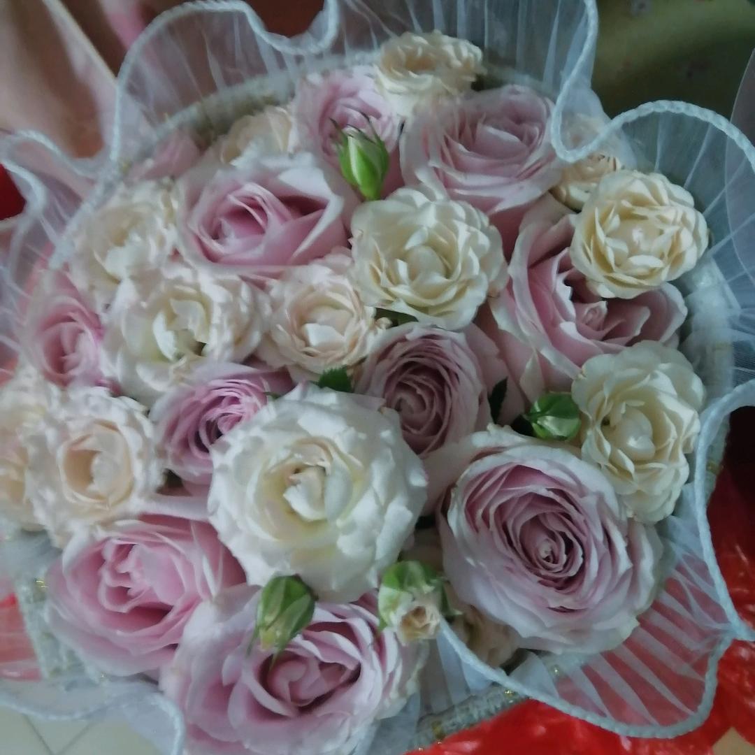 不为往事忧，只为余生笑。