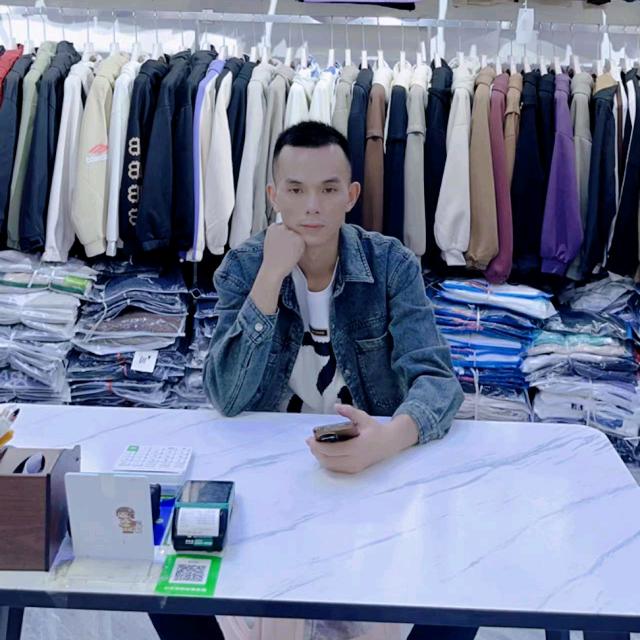 何先森靓仔服饰