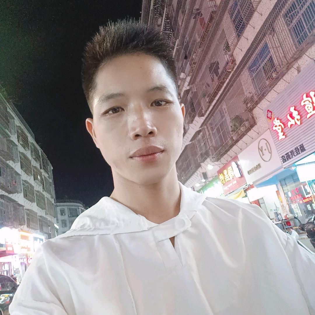 洛琳呀，不定时开播～