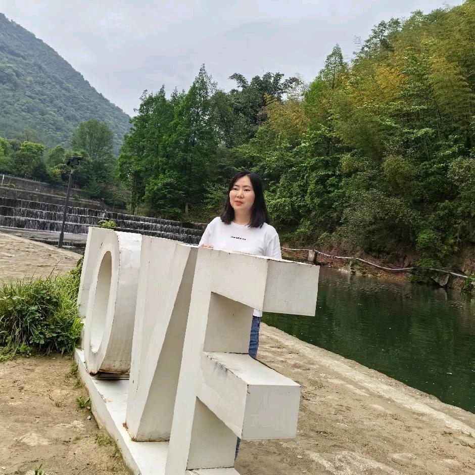 爱生活的小唐妹🌸🌸🌷🌷🌻