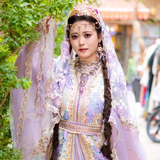 🌸༺꧁玉👑汐꧂༻🌸