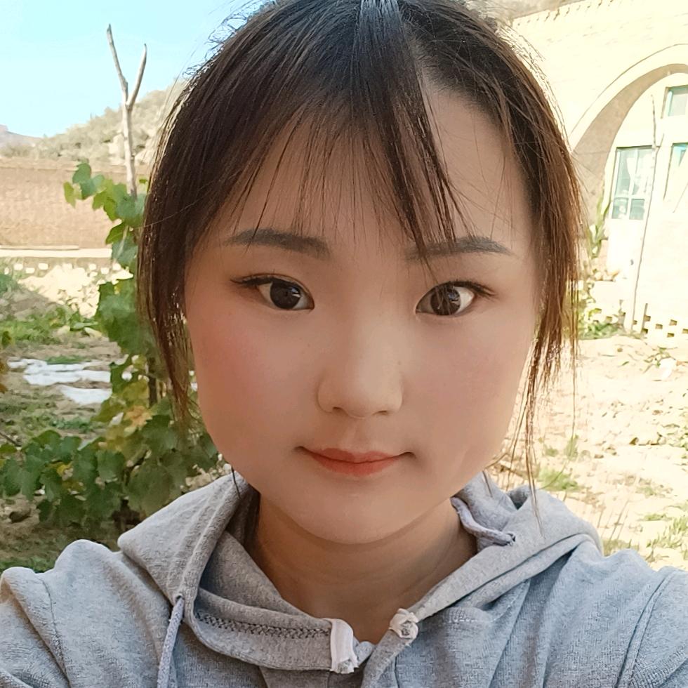 霞霞在山里