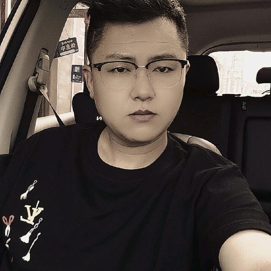 四金李伟
