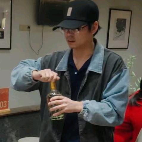 酒厂在逃“王〞子