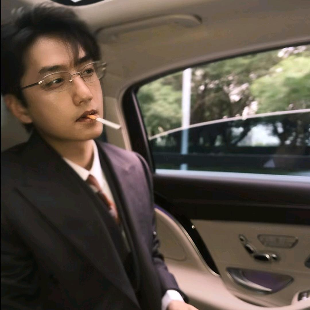 不是陳奕迅阿.