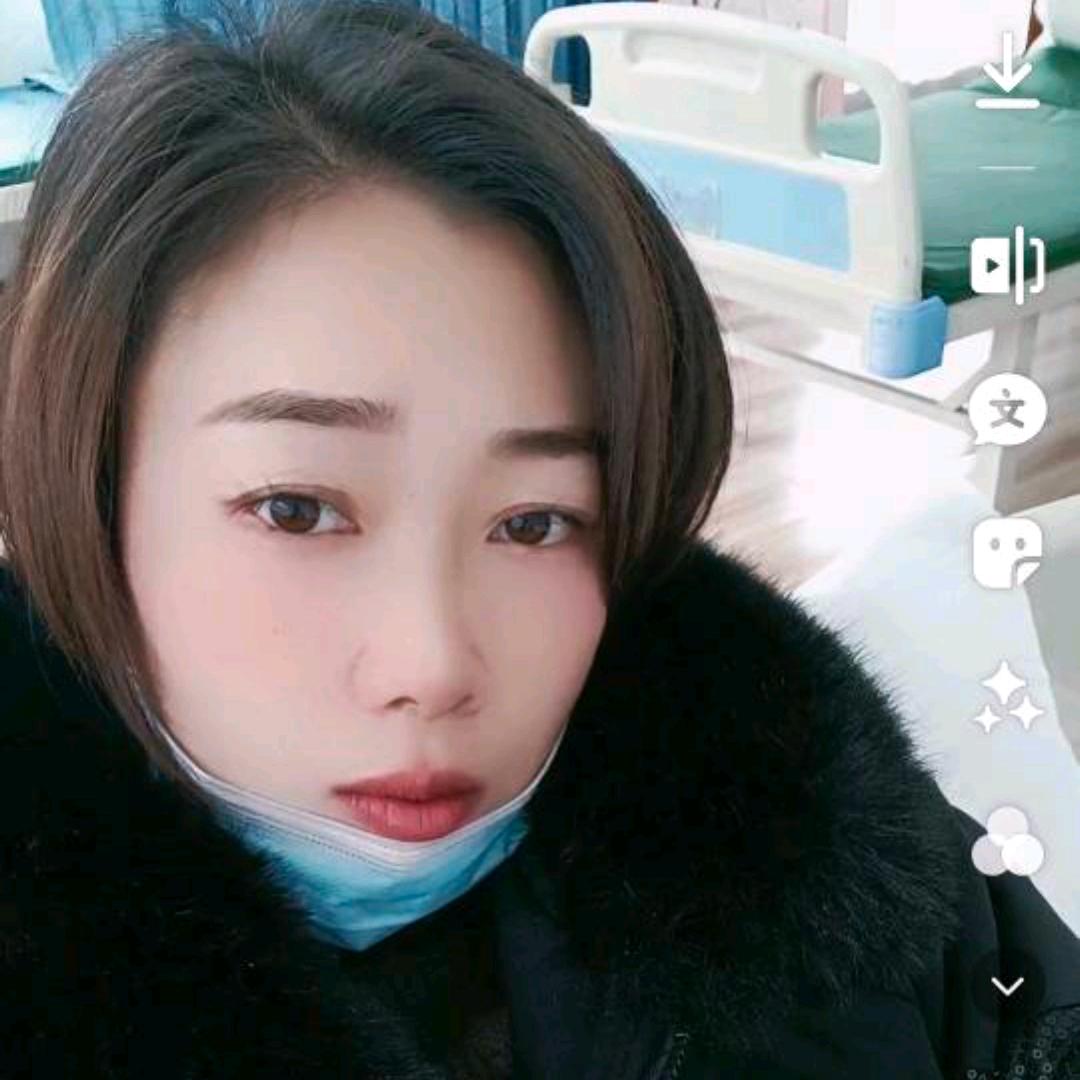 杨杨^O^
