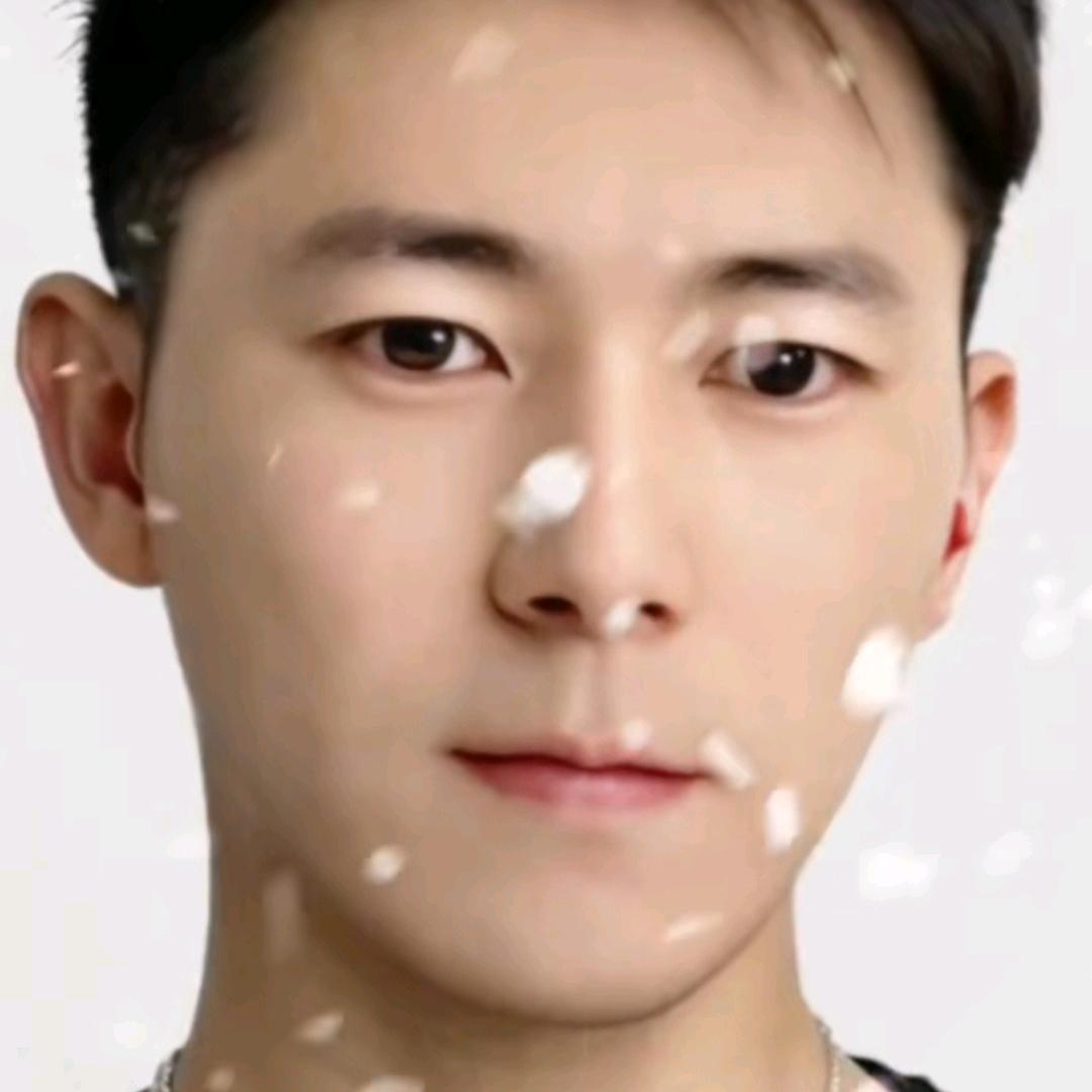 三十“(ಡωಡ) ”有余