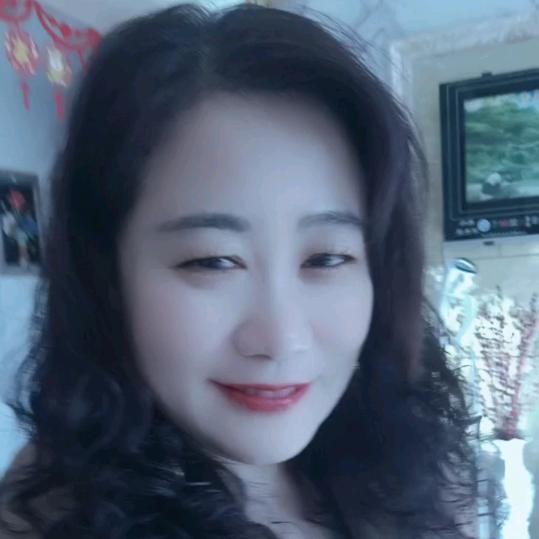 微微一笑🍁🍁🌹🌹