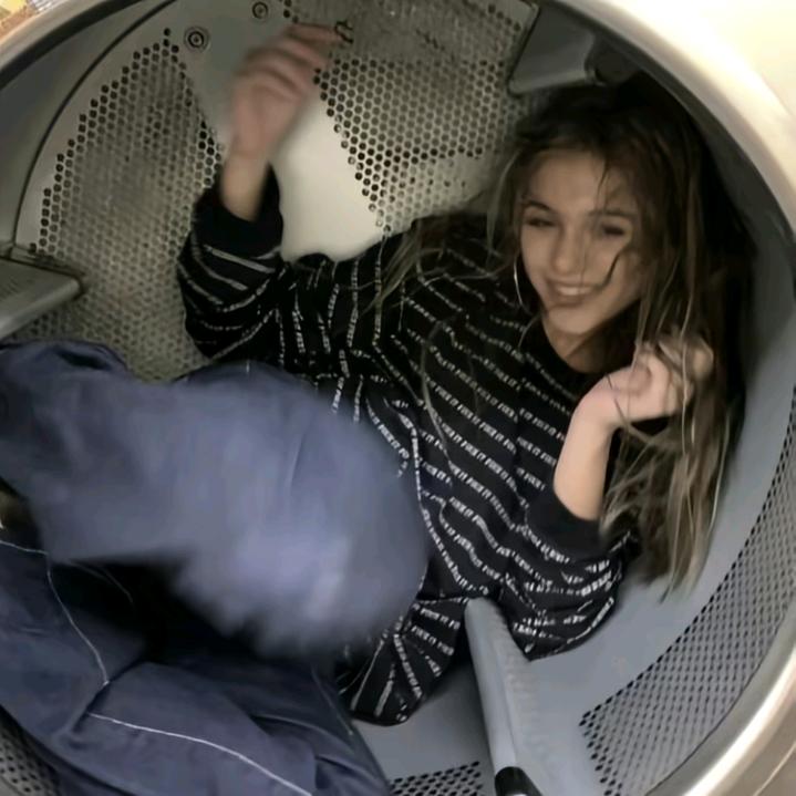 蓝^