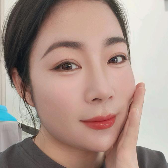 眉公子洛宁艳芳纹绣美学馆