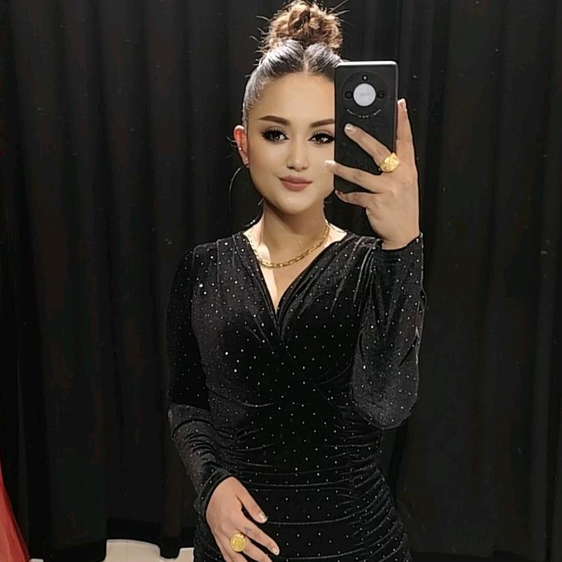 谢热娜依