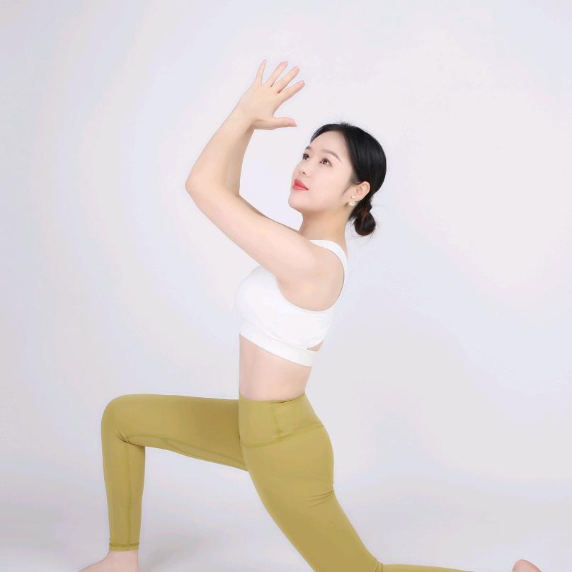 甜甜理疗瑜伽2号（下午1点50）