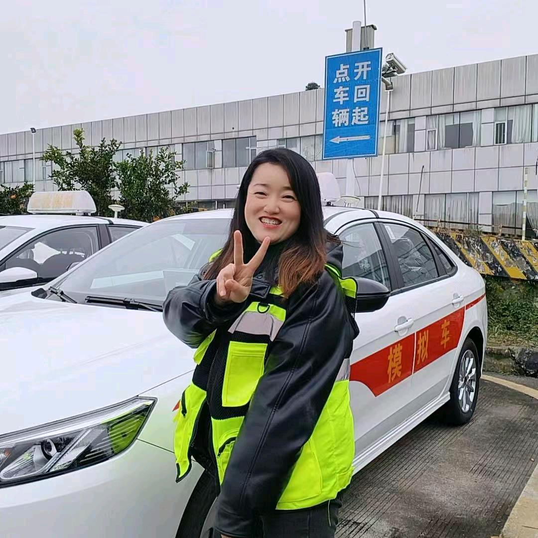 考场班曾曾老师