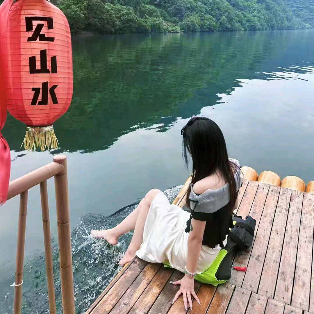 晨晨(英睿主播）