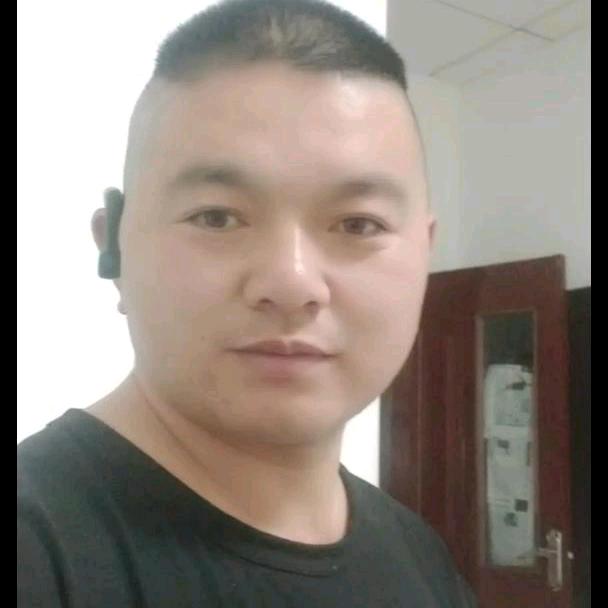 刘亮单身低调