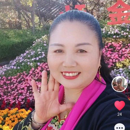 平原全霞服饰床品（新世纪一楼步行街）