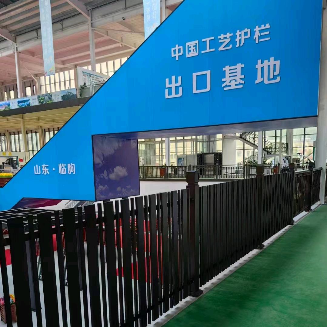 沂蒙三合护栏大门