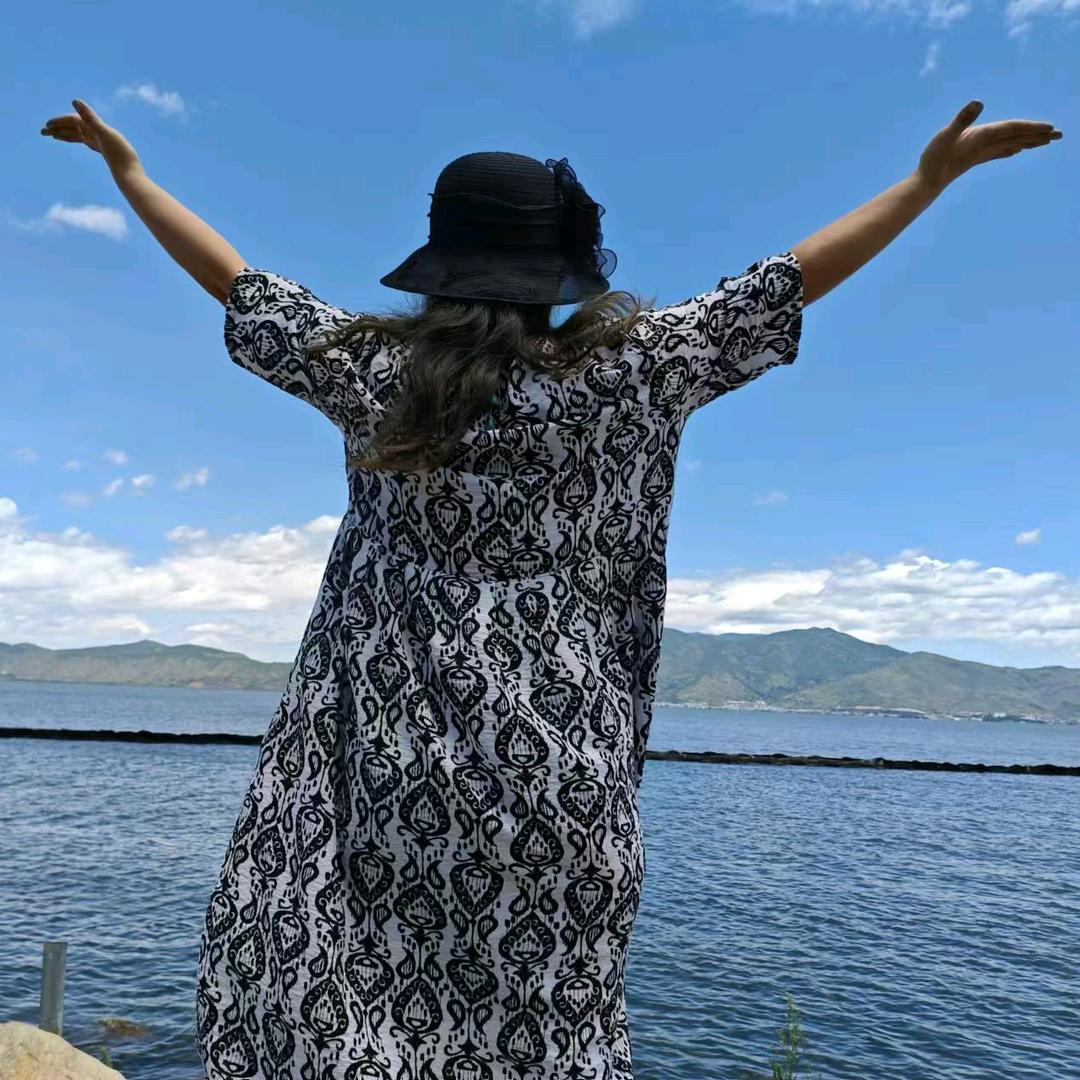 装深沉（70后）