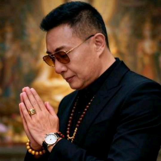 德宏哥，晚8点30分，在抖音大号直播