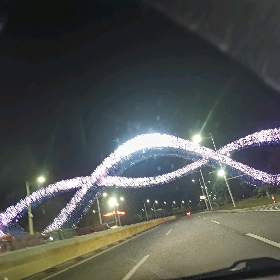 ᨳᩘ꧔虚伪的现实এ