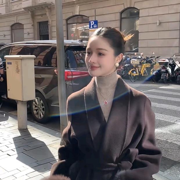 蹦蹦跳