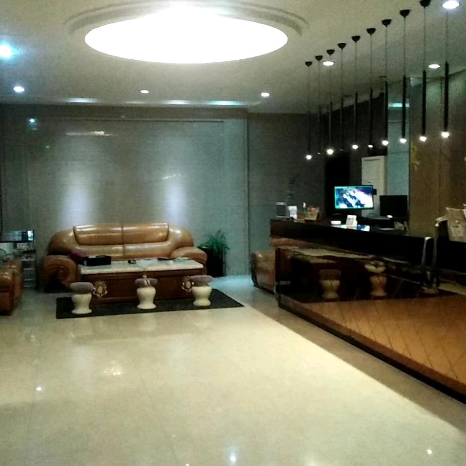 曼嘉酒店《森哥》
