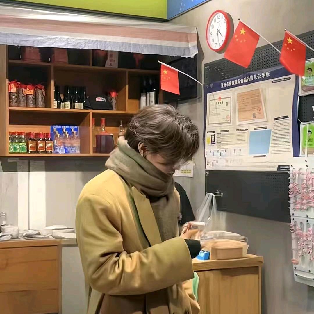 爱喝牛奶的奶牛