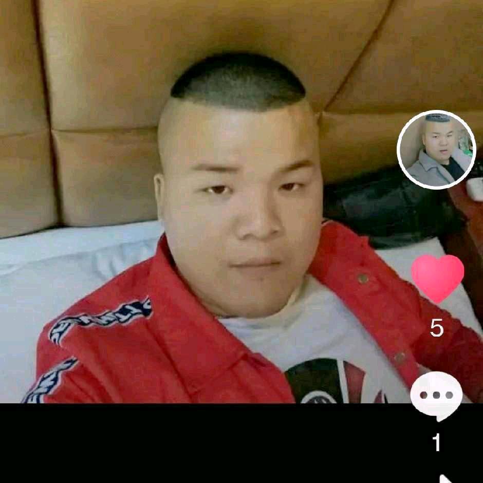 龙小飞