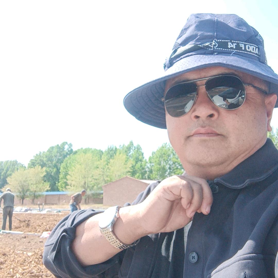 赤峰鑫亿源农业张艳峰