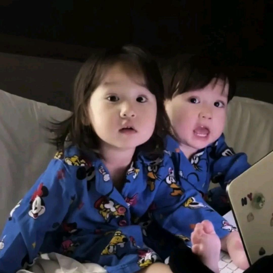 小h小y专属放映厅