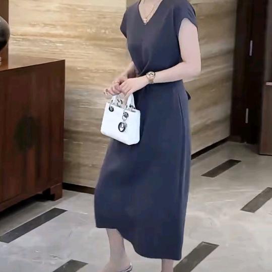 白开水。