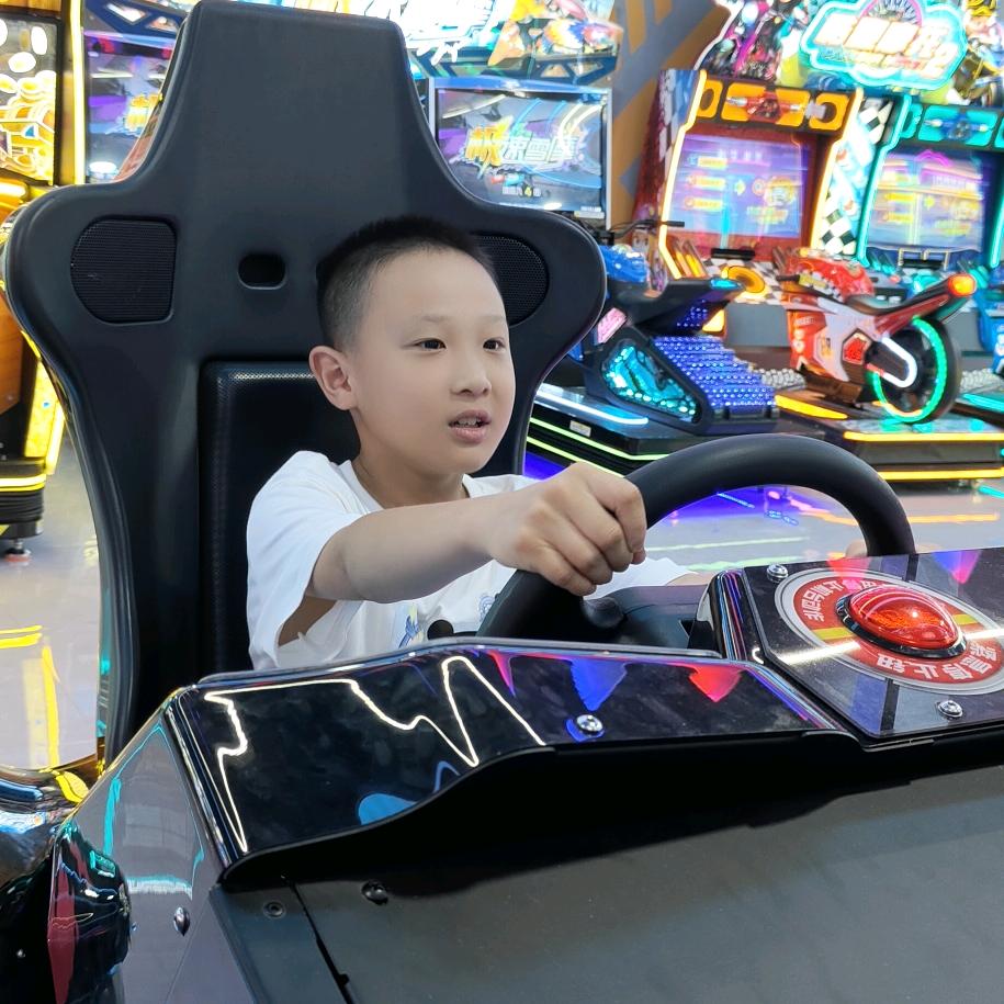 卖窗帘的小姐姐-曹安路轻纺市场