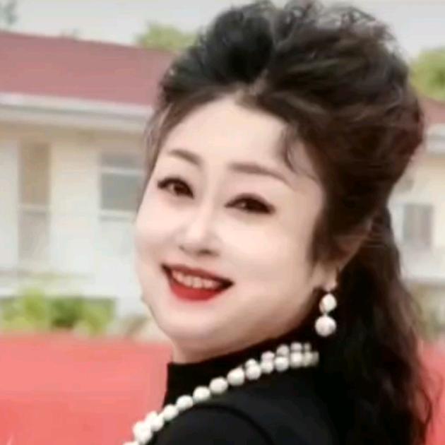 ，大姑娘美