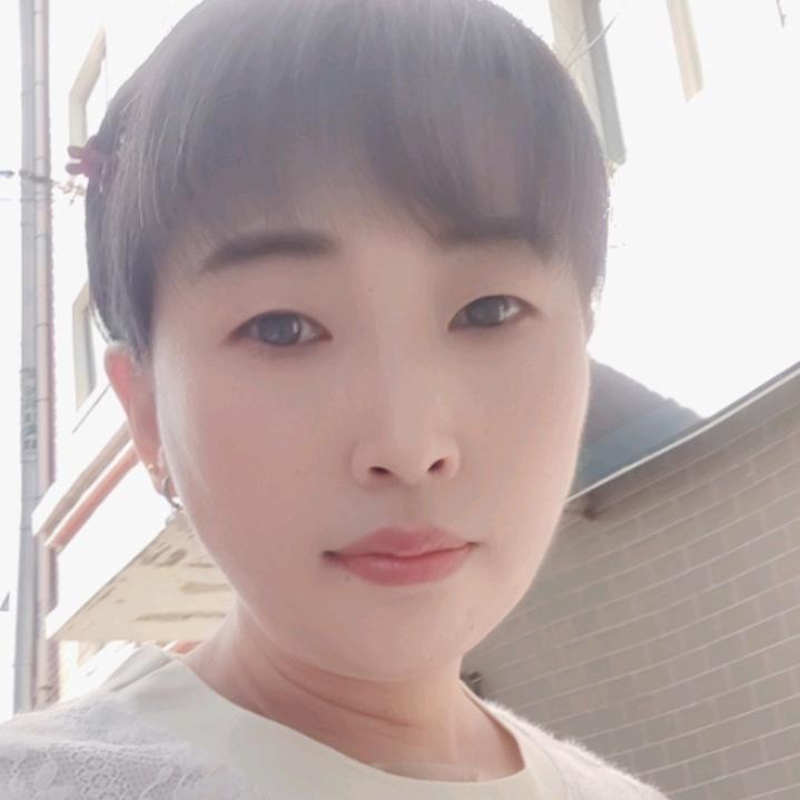 八零后的静静呀