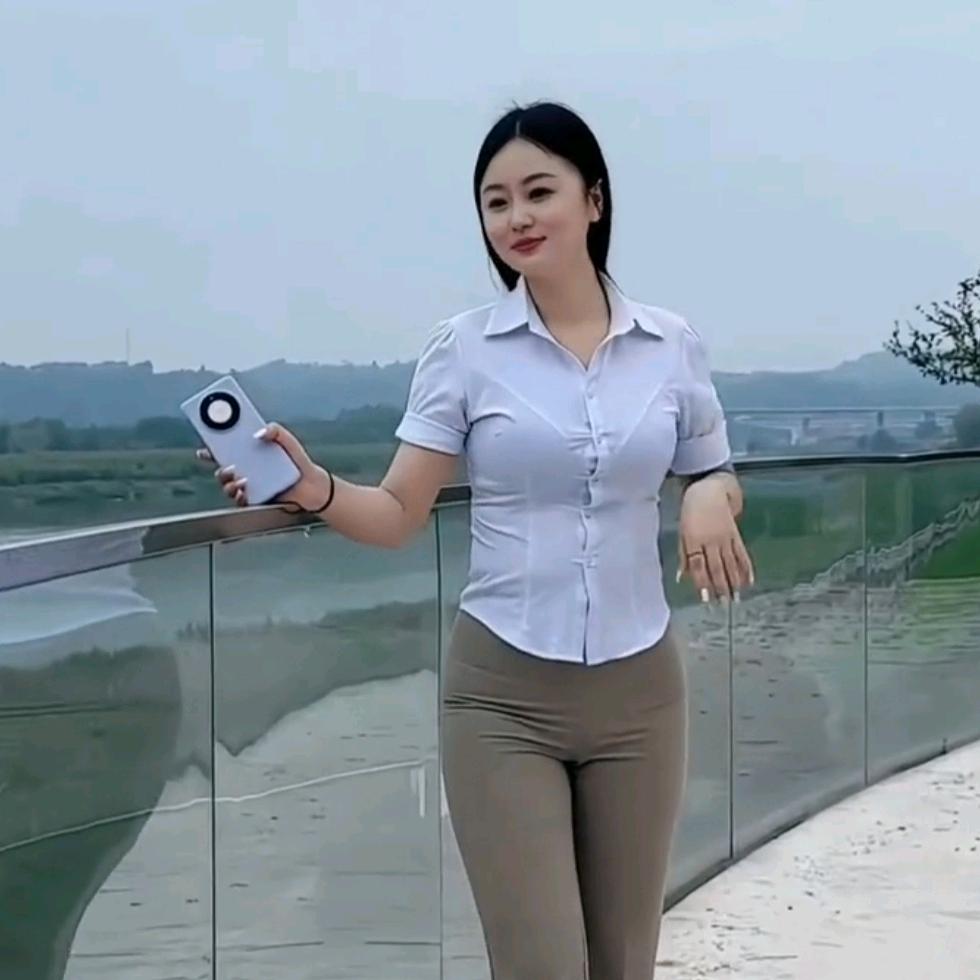 芳芳姐