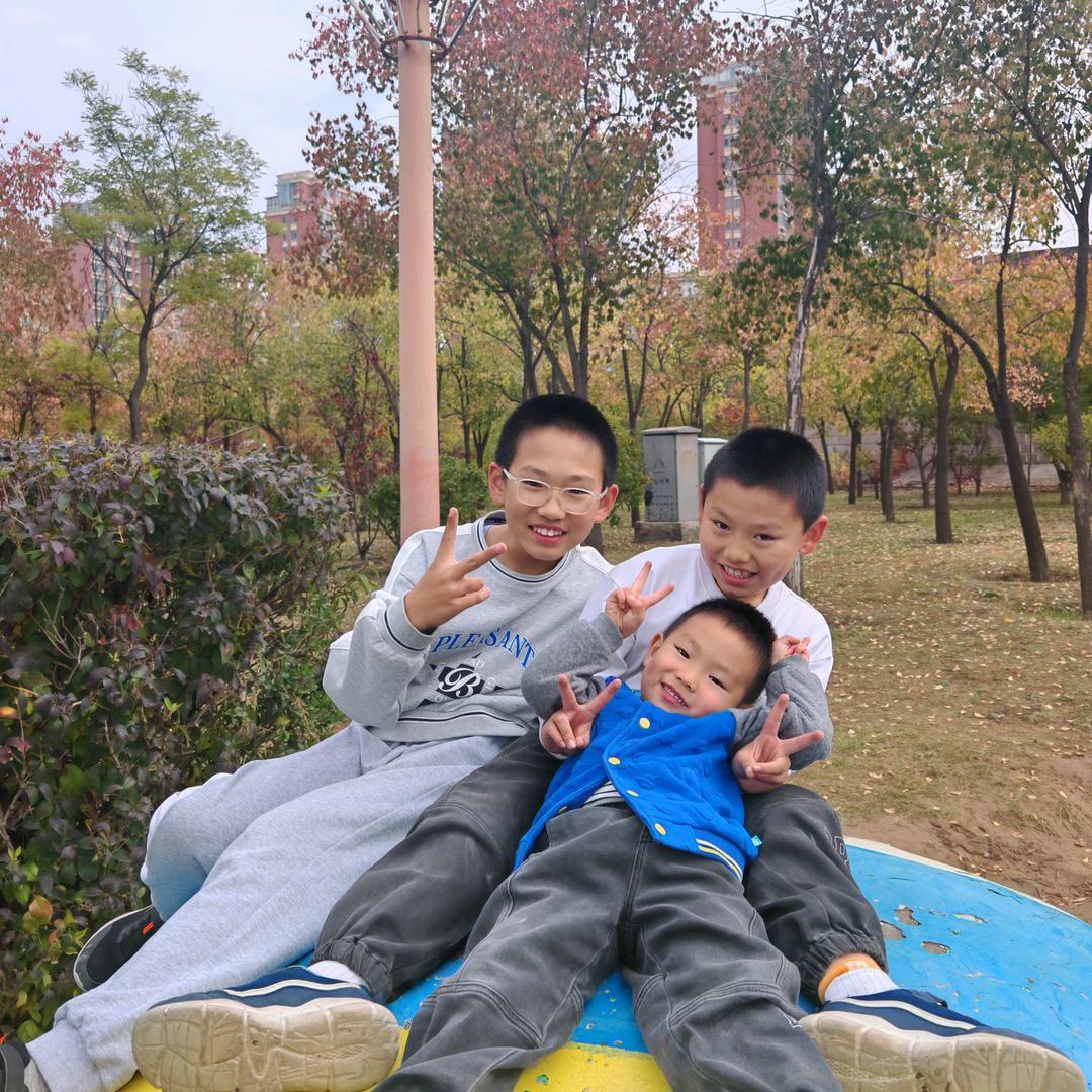 三只小恶魔在长大