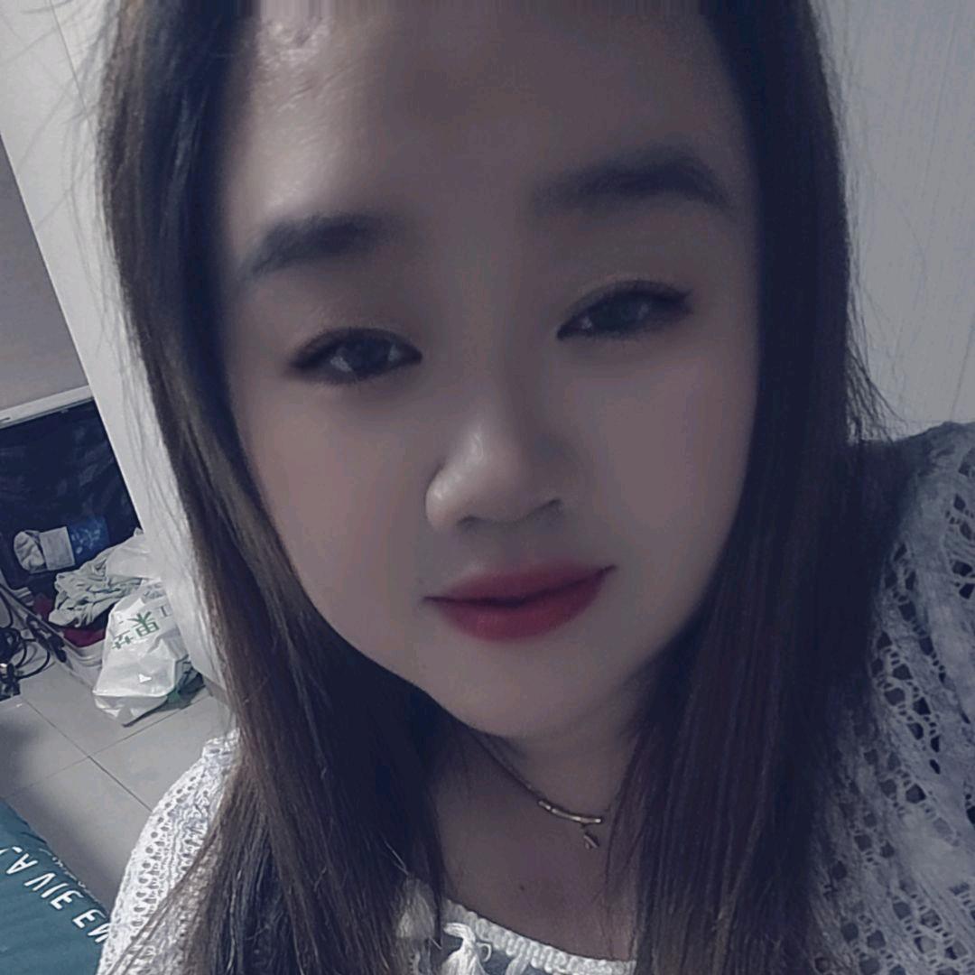 晏英英
