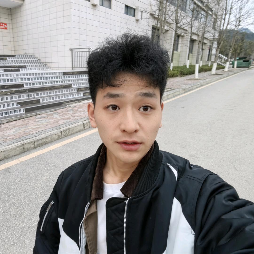 黔南民族师范学院 小亮同学