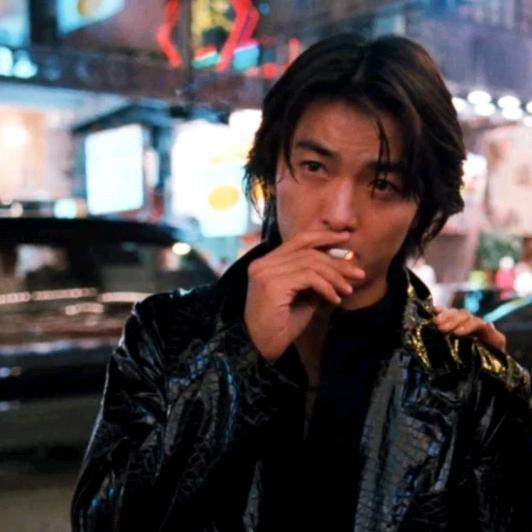 洛神枕上湿鲛绡