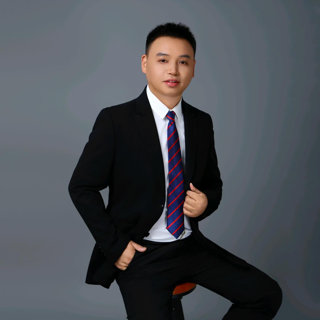 国望集团-储著佳