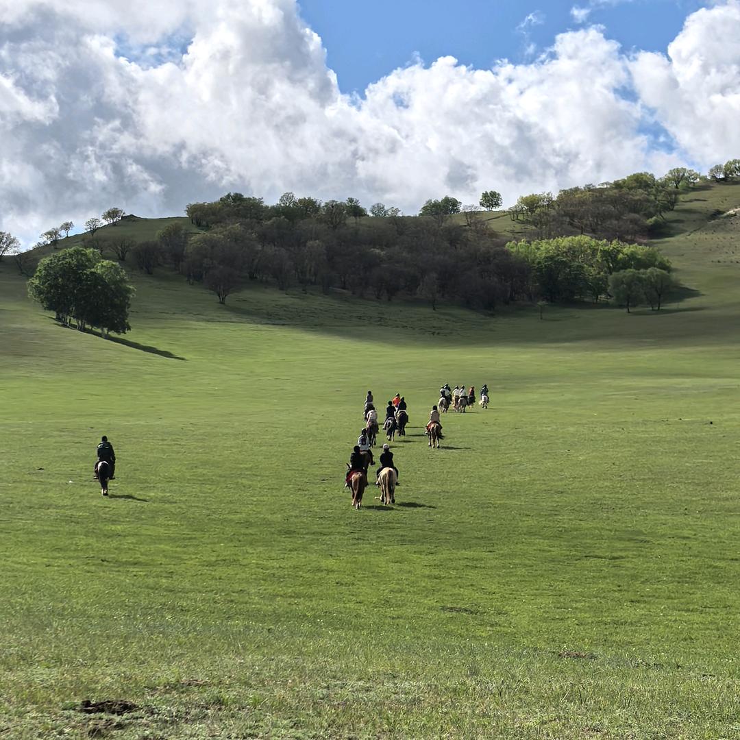 乌兰布统依赫休闲院