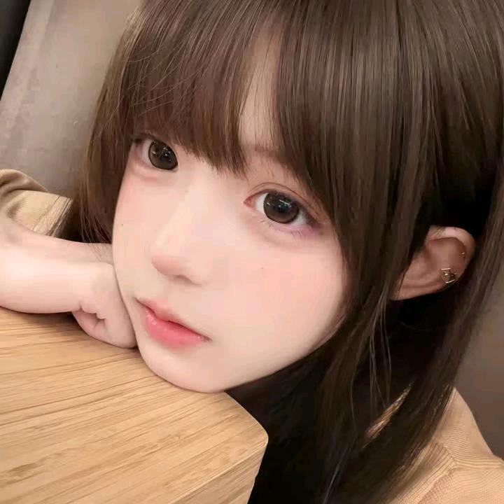 萌泪忧