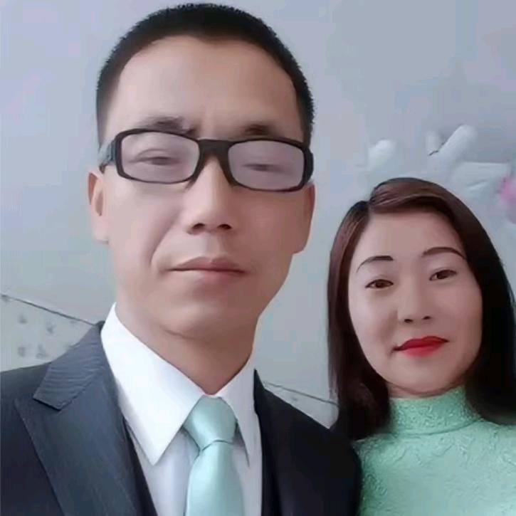 吕彩虹丹东，下露河