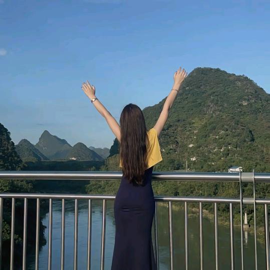 梁美霞