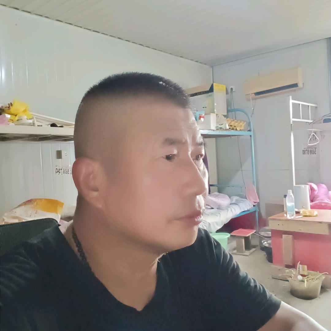 爱唱歌的赵哥。（坤聲）