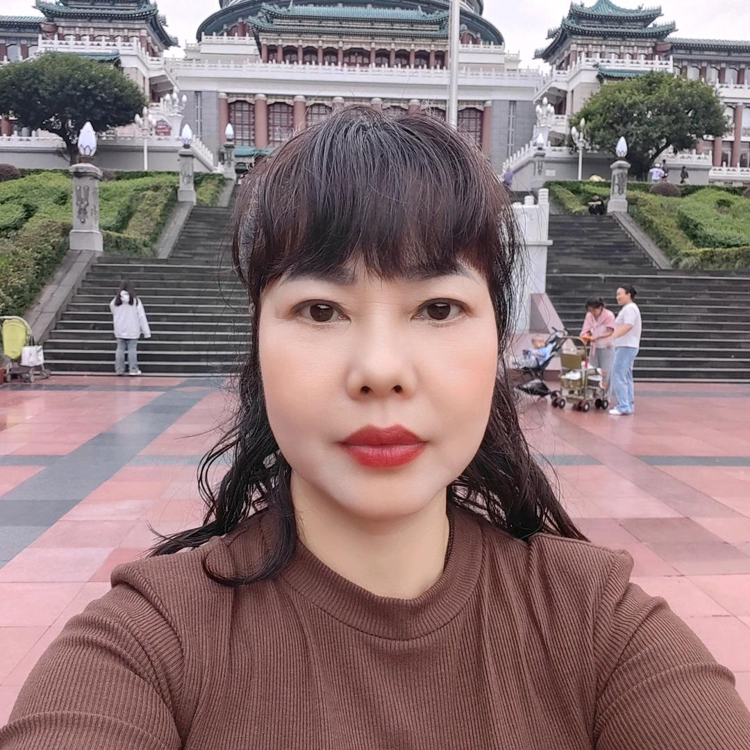单亲妈妈。
