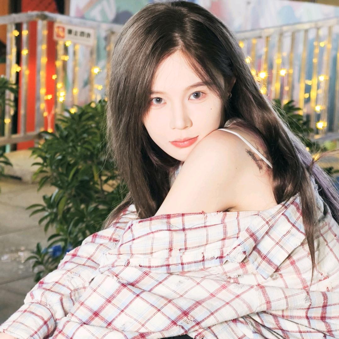 好好活着🧀💤~（爱给临纸发天空照版）