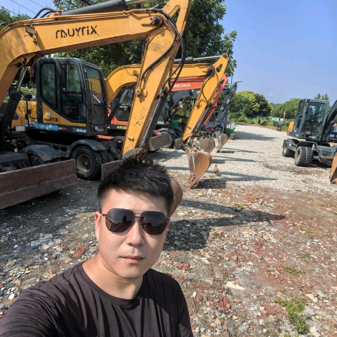 四川南充二手轮挖强娃子